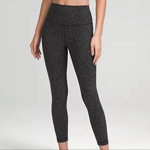 Lululemon Wunder Under HR Tight 25” size 10